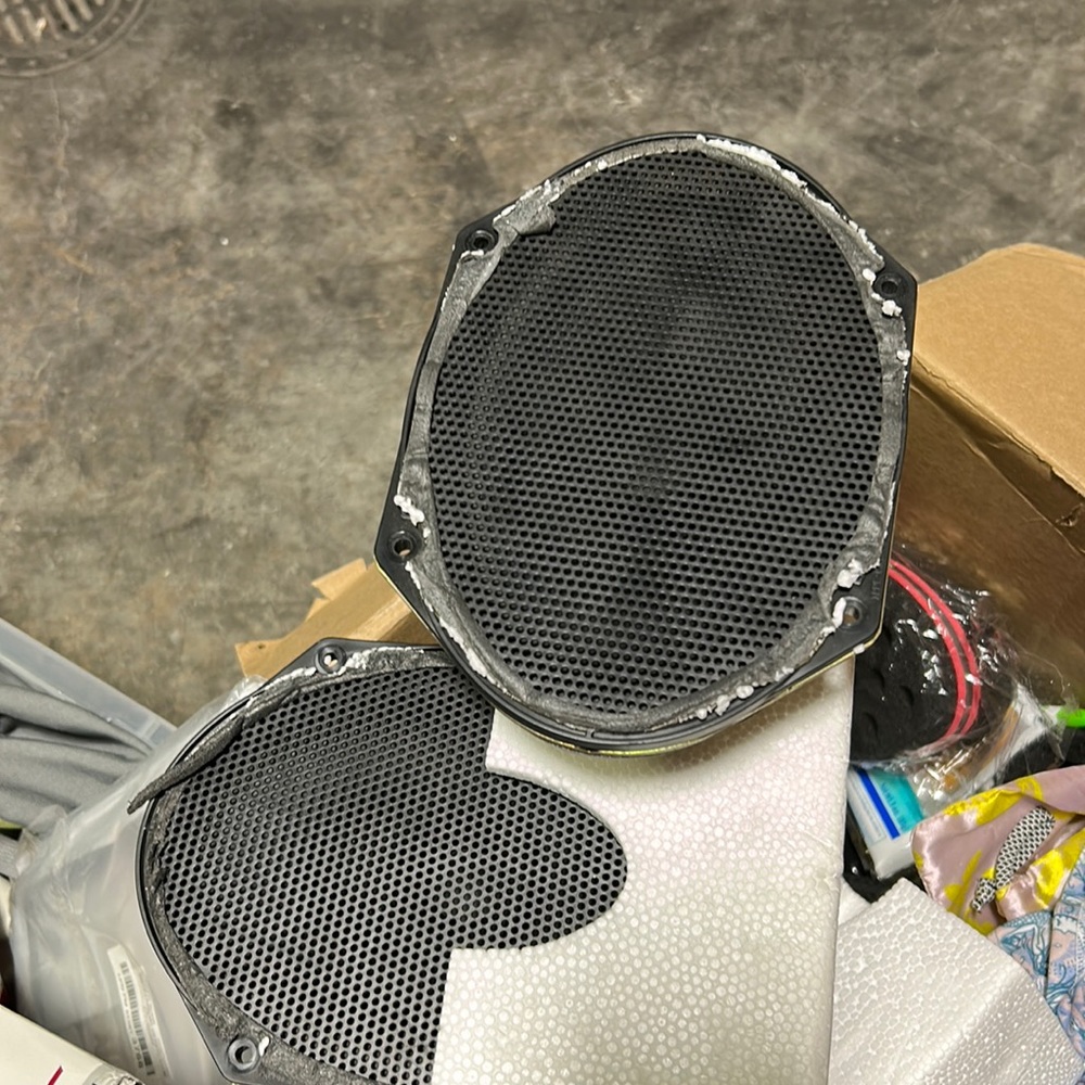 Preowned 2 - 1999 2000 2001 2002 2003 2004 FORD MUSTANG SPEAKER XR3F-18808-AB